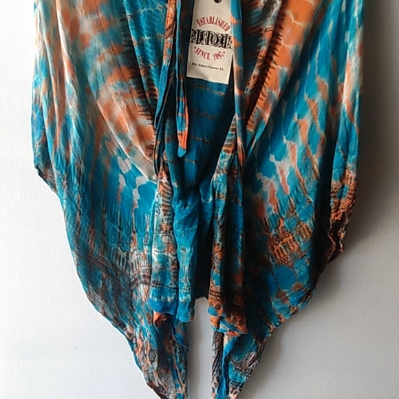 Top - Picture 3 of 8